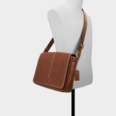 Aldo Wigoandd in Cognac - Messenger bag