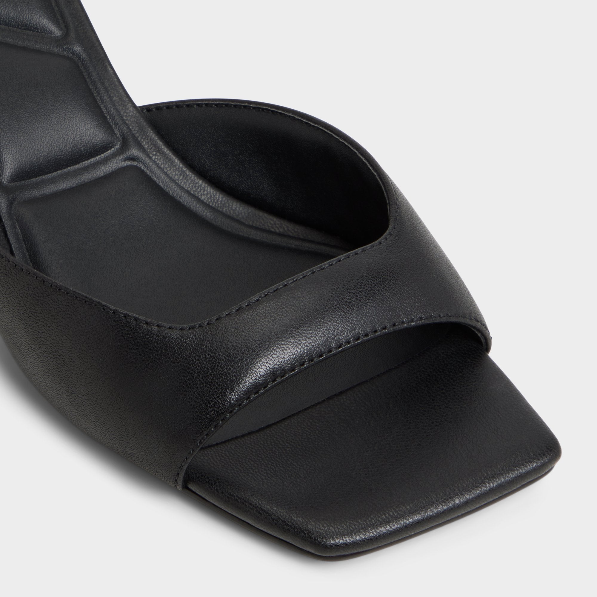 Aldo Aneky in Black - Heeled mule, Block heel