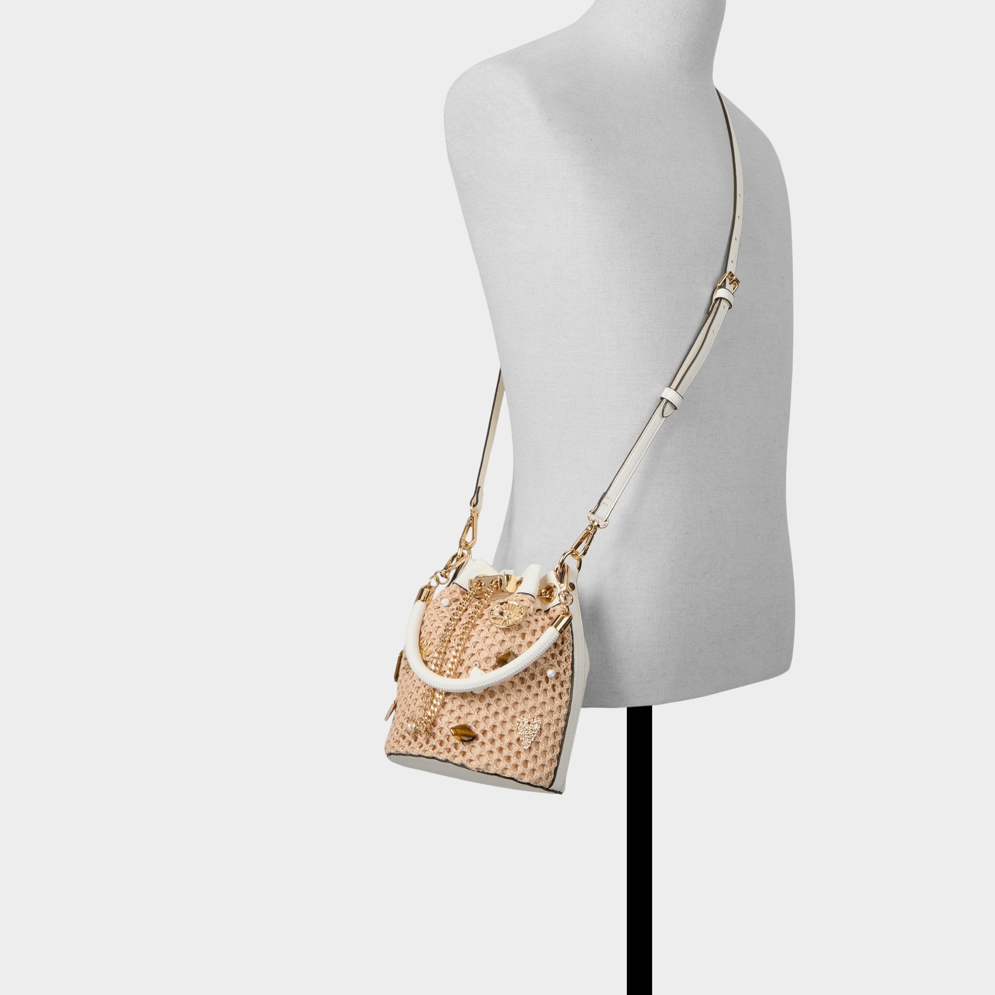 Aldo Shellinax in Natural - Bucket bag