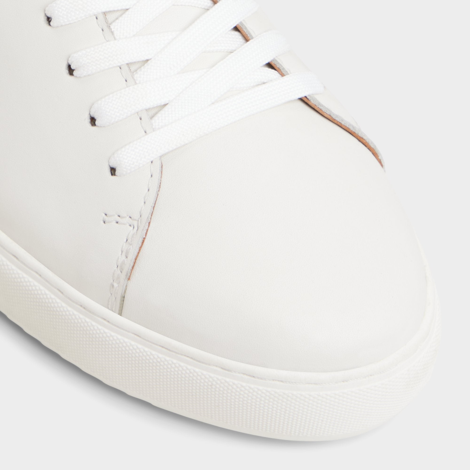 Aldo Fonzo in White - Low top sneaker